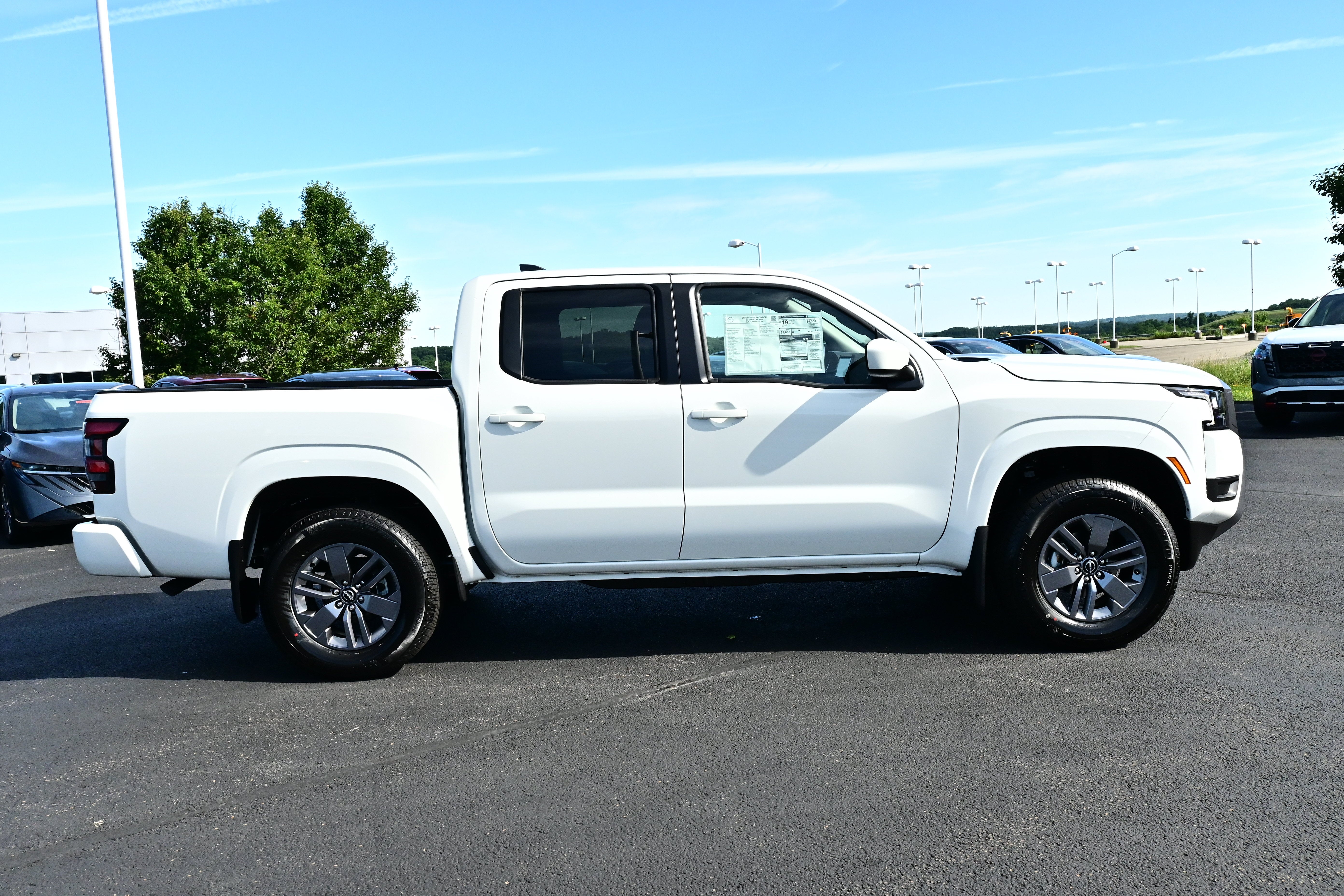 2026 Nissan Frontier — detail view