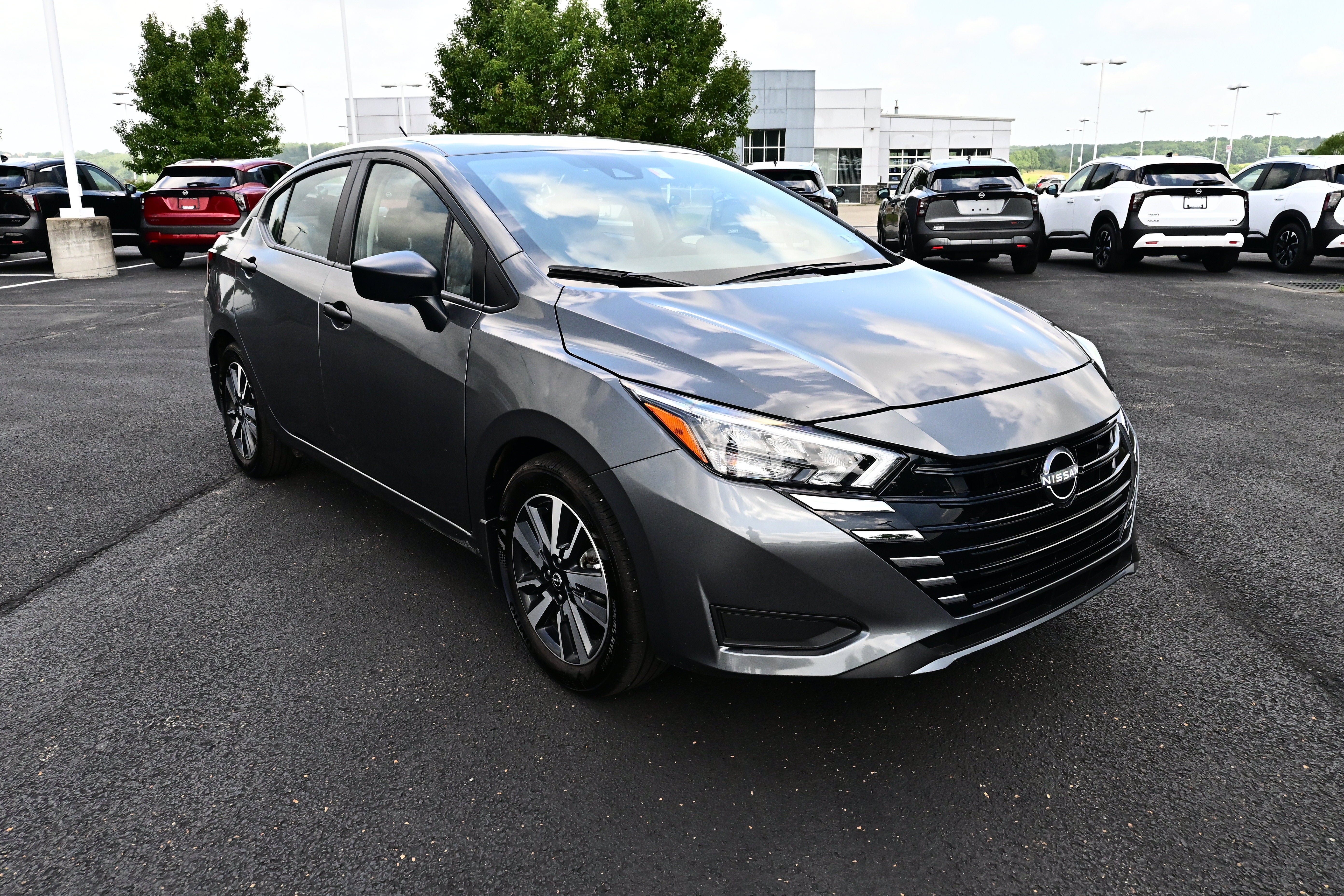 2025 Nissan Versa — side profile view