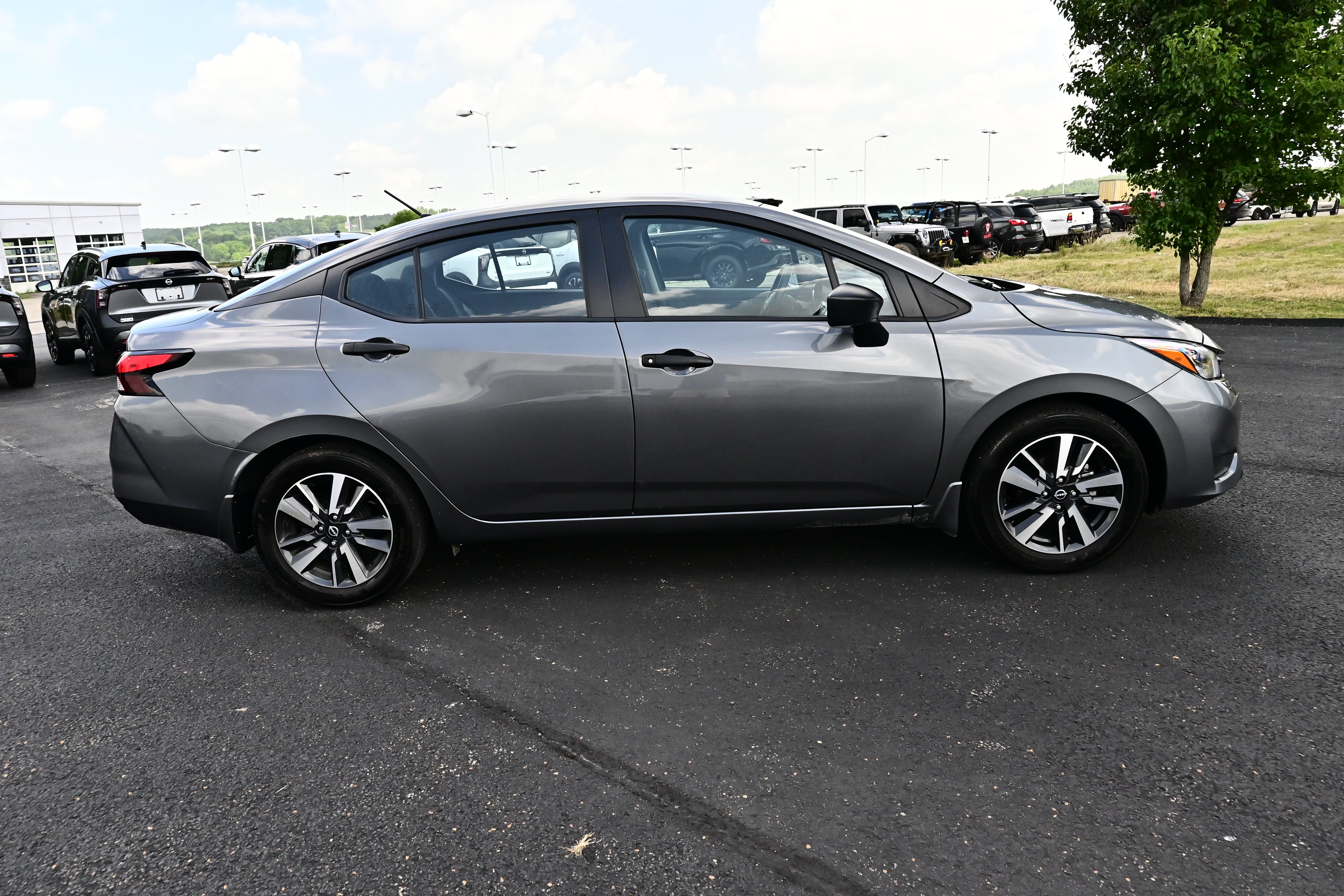 2025 Nissan Versa — detail view
